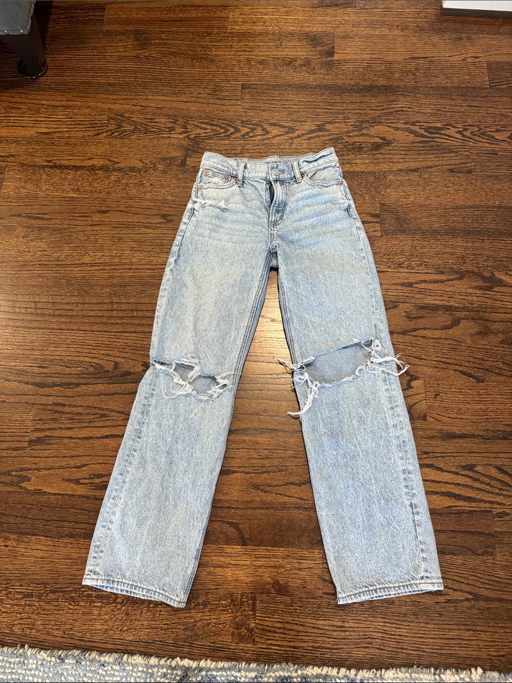 AE Light Wash Distressed Wide Leg Jeans